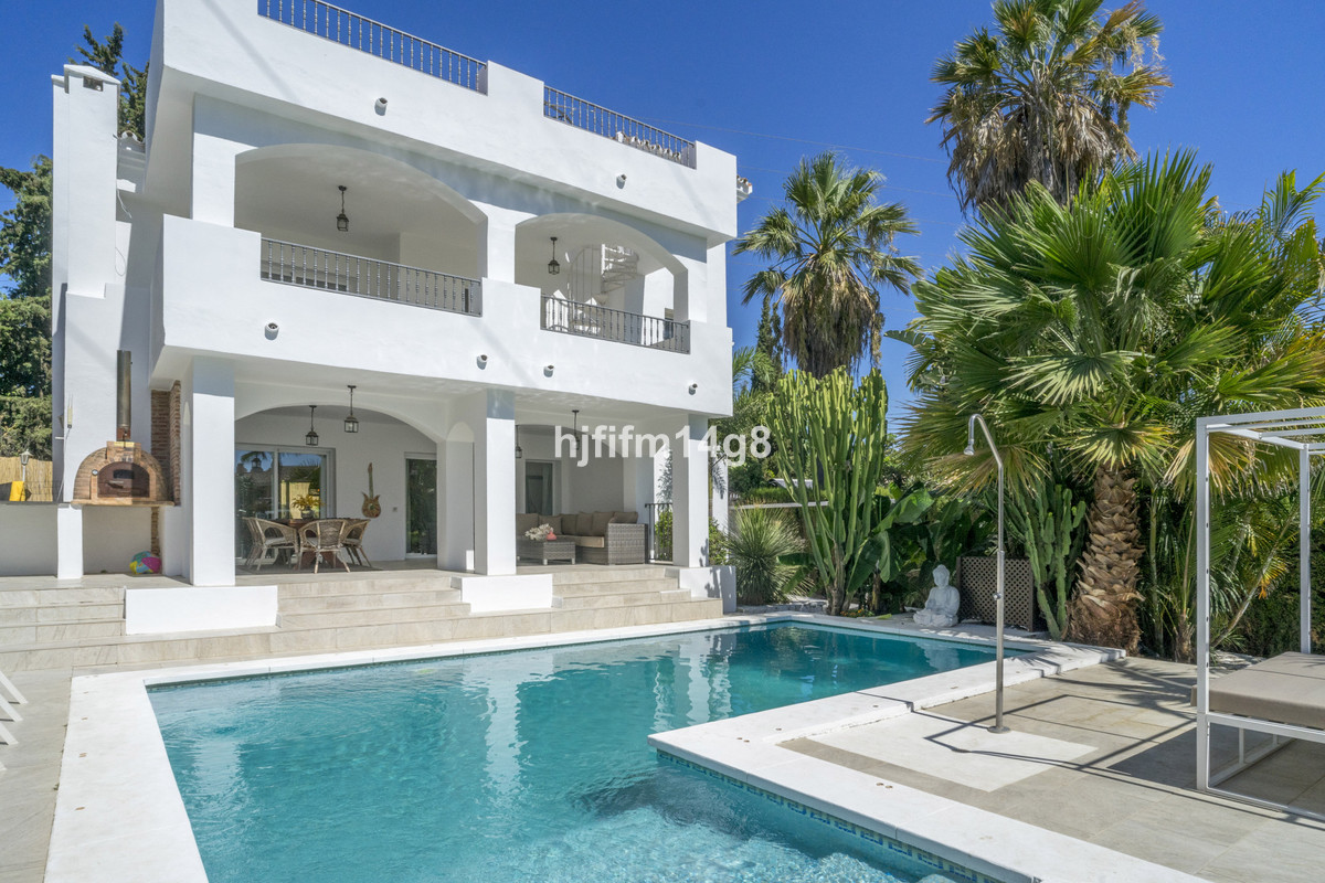 Huis te koop in Nueva Andalucía | 4 slaapkamers H5143321