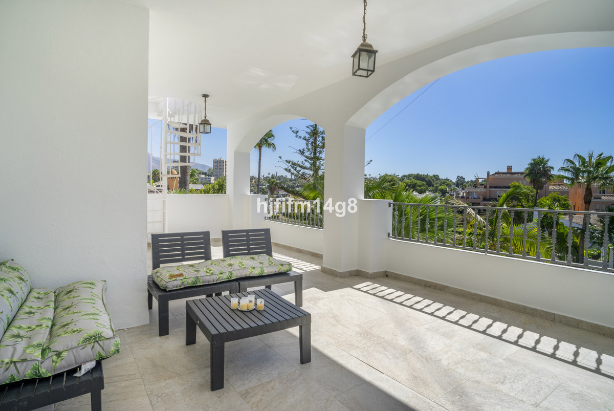 Huis te koop in Nueva Andalucía | 4 slaapkamers H5143321