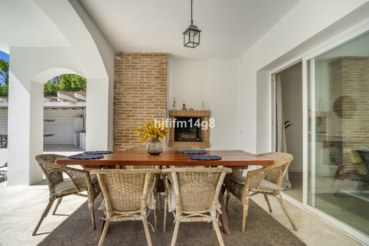 Huis te koop in Nueva Andalucía | 4 slaapkamers H5143321