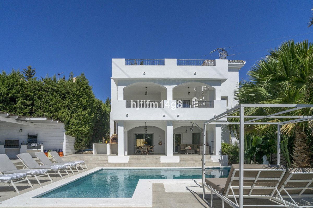 Huis te koop in Nueva Andalucía | 4 slaapkamers H5143321