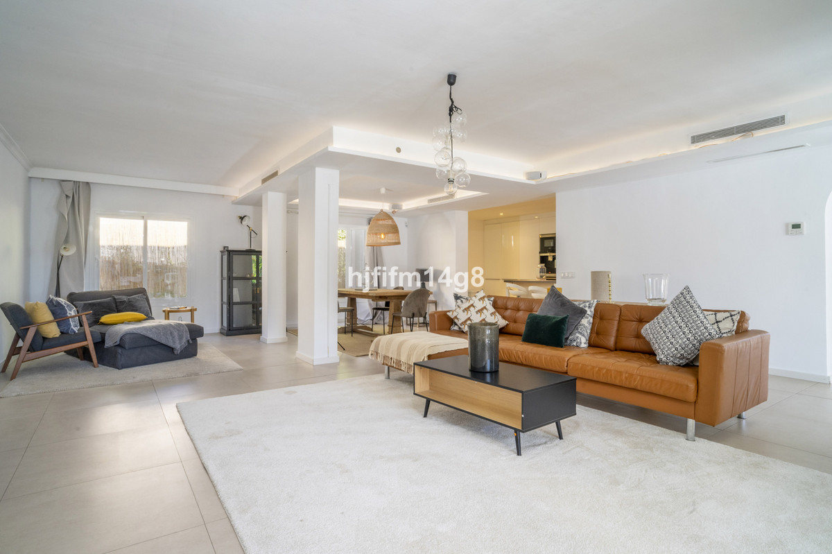 Huis te koop in Nueva Andalucía | 4 slaapkamers H5143321