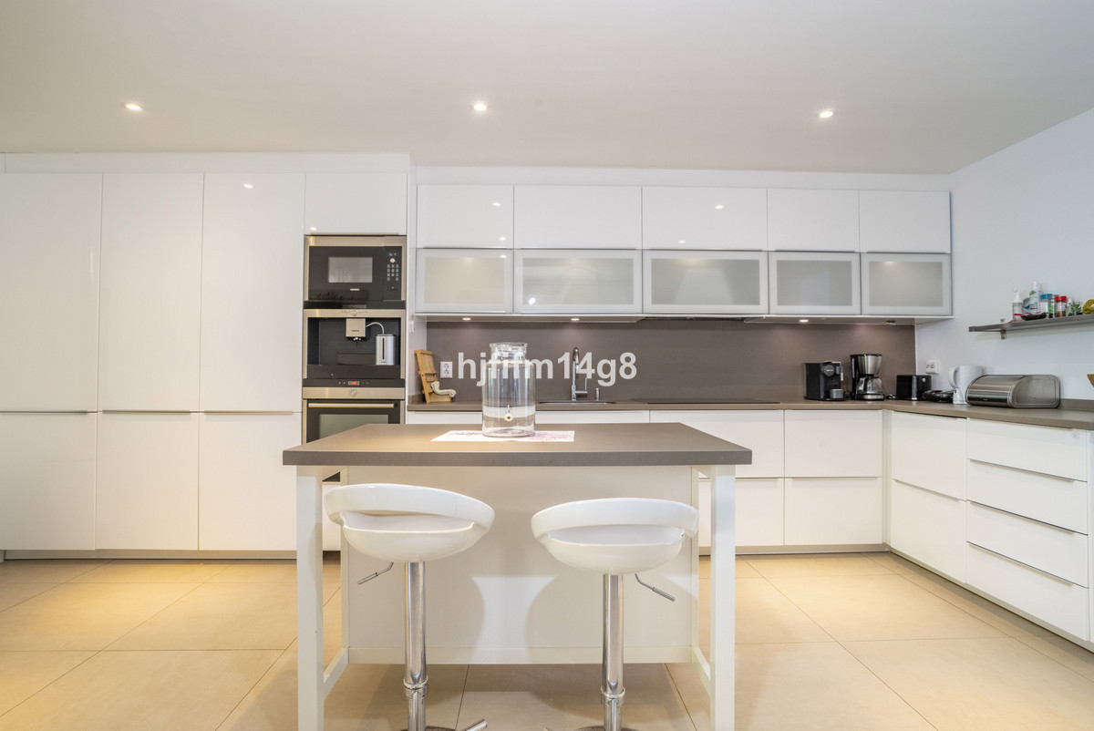Huis te koop in Nueva Andalucía | 4 slaapkamers H5143321