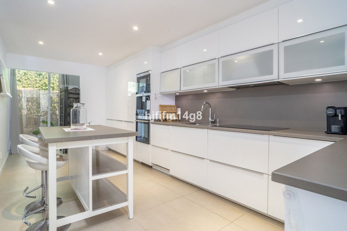 Huis te koop in Nueva Andalucía | 4 slaapkamers H5143321