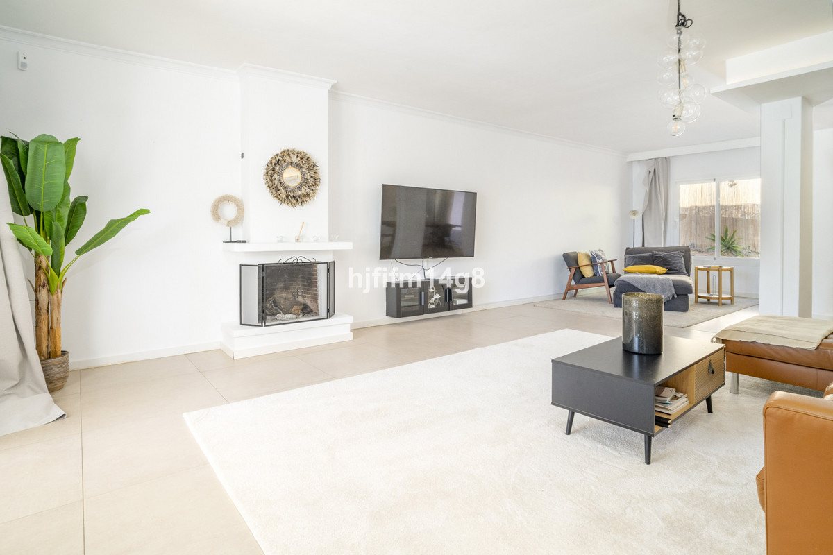 Huis te koop in Nueva Andalucía | 4 slaapkamers H5143321