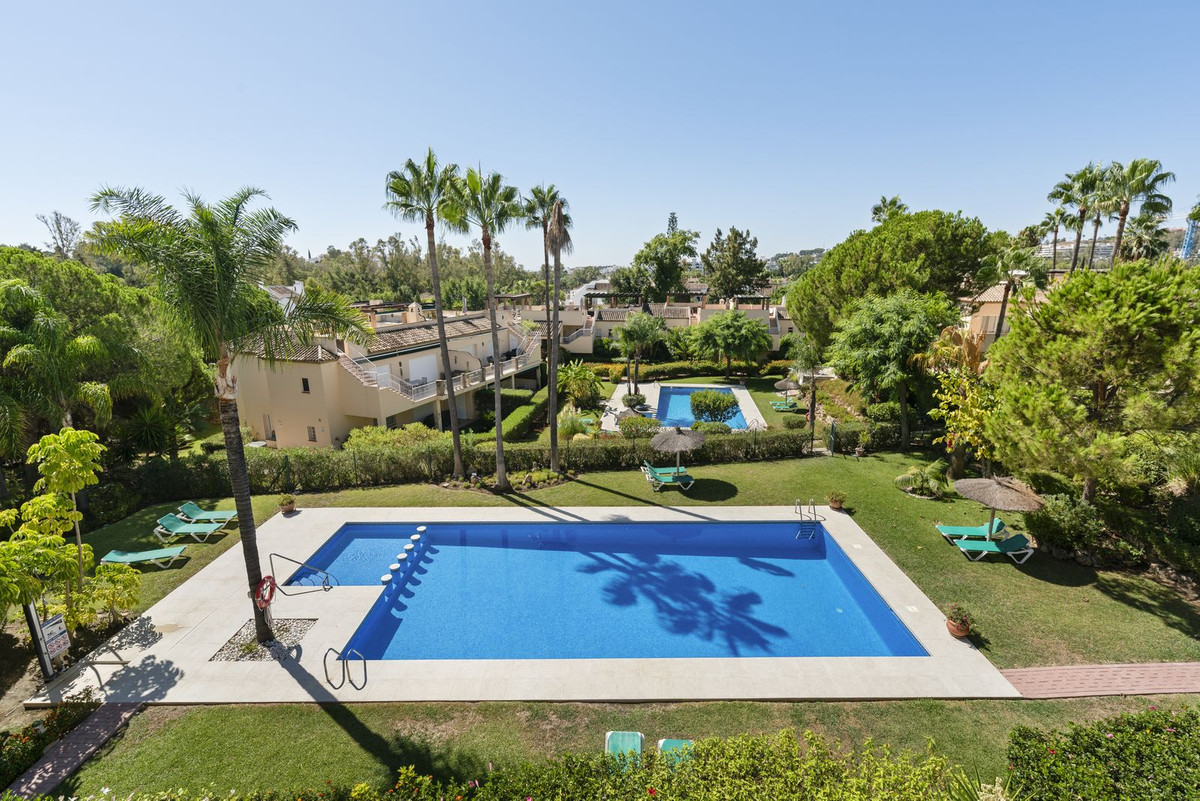 Appartement te koop in Nueva Andalucía | 3 slaapkamers H5143657