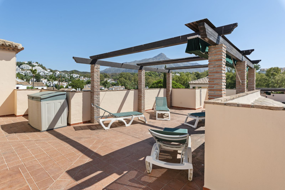 Appartement te koop in Nueva Andalucía | 3 slaapkamers H5143657
