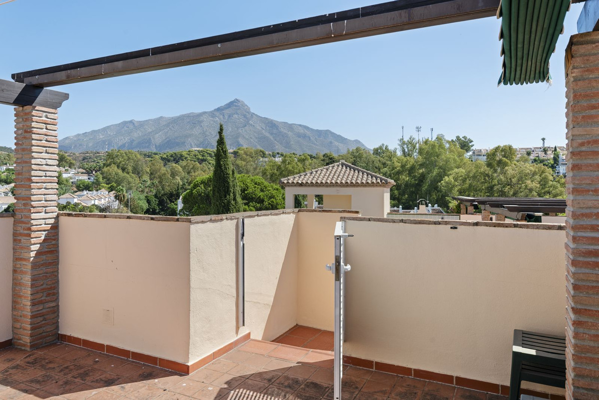 Appartement te koop in Nueva Andalucía | 3 slaapkamers H5143657