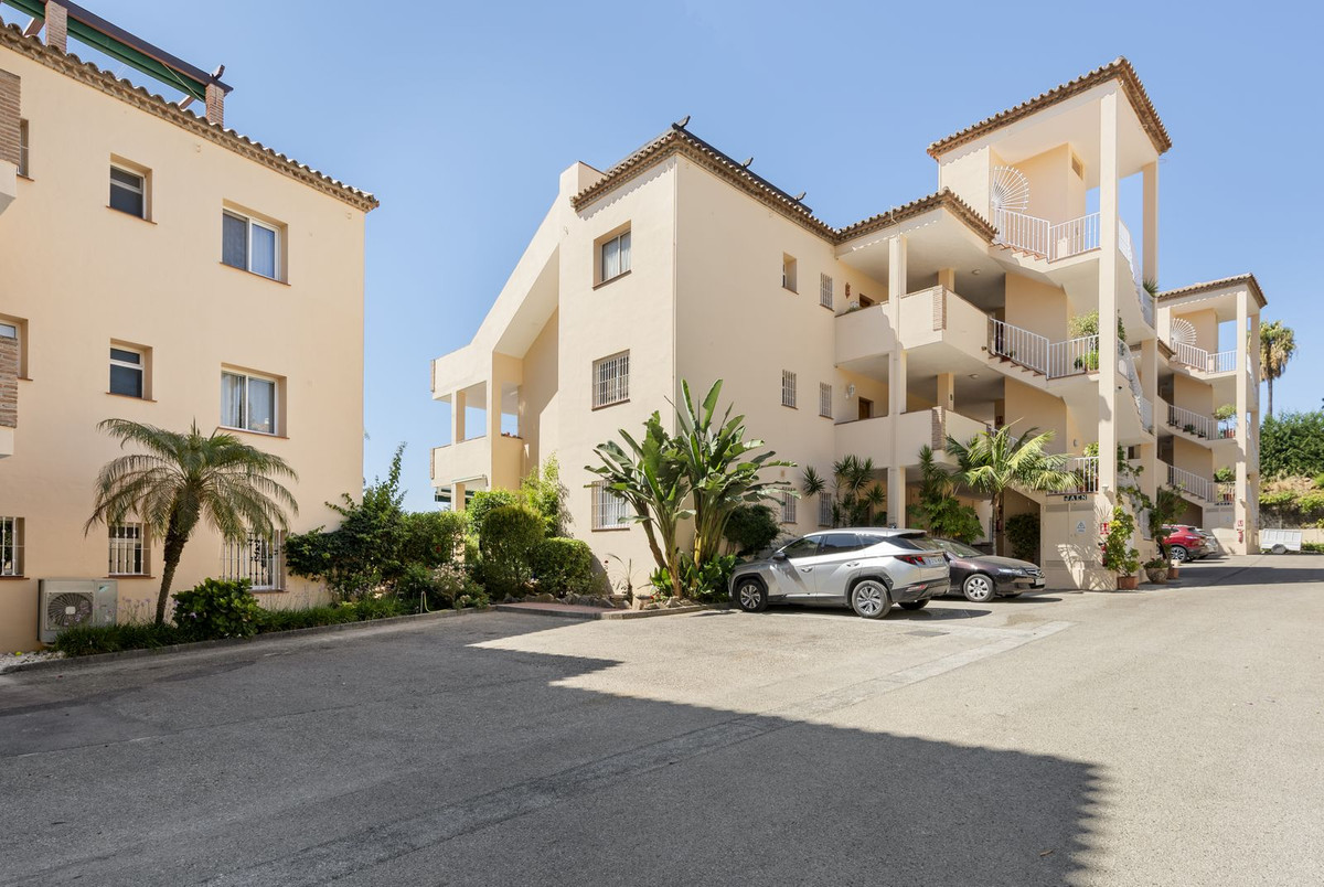Appartement te koop in Nueva Andalucía | 3 slaapkamers H5143657