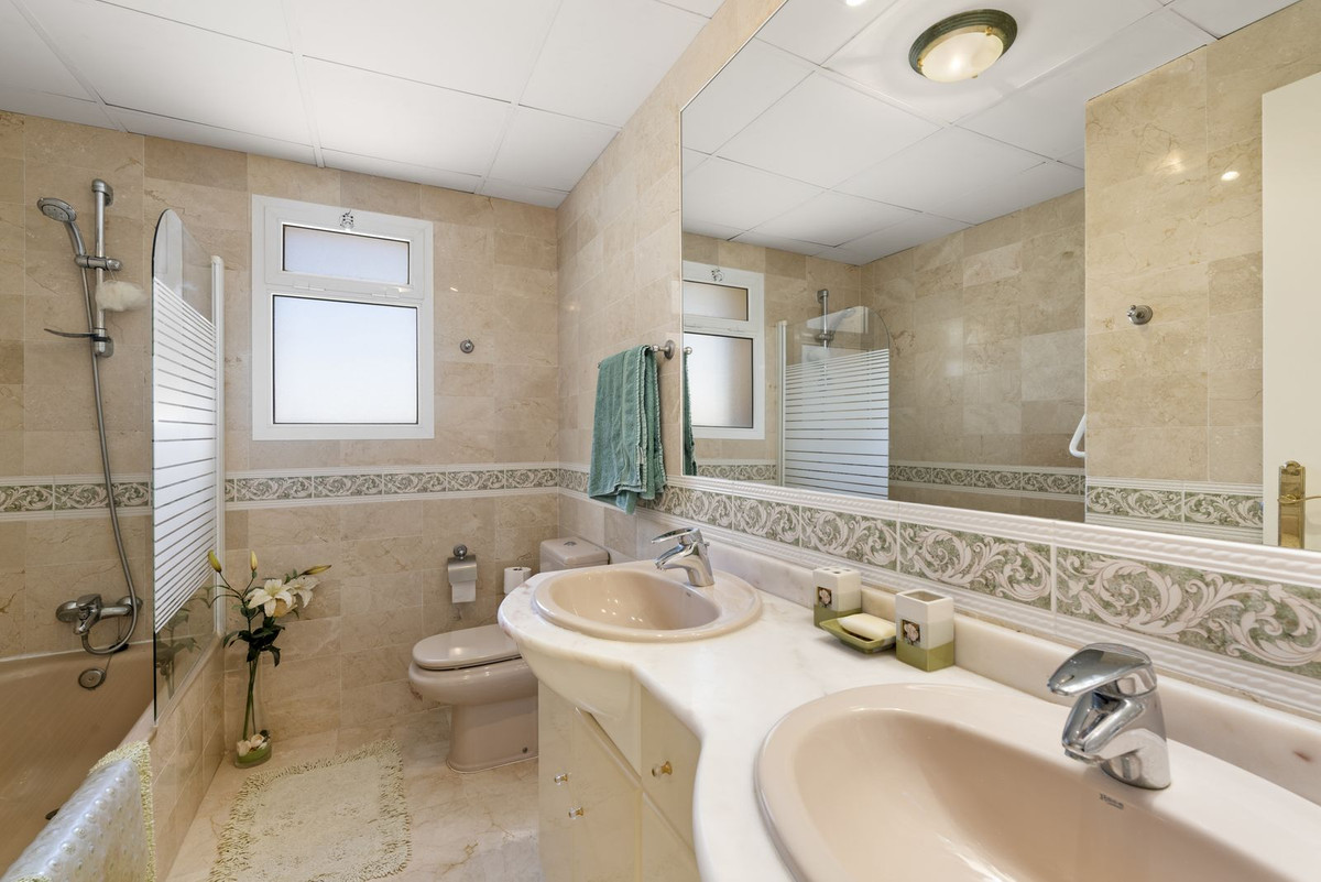 Appartement te koop in Nueva Andalucía | 3 slaapkamers H5143657