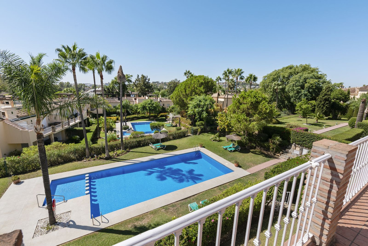 Appartement te koop in Nueva Andalucía | 3 slaapkamers H5143657