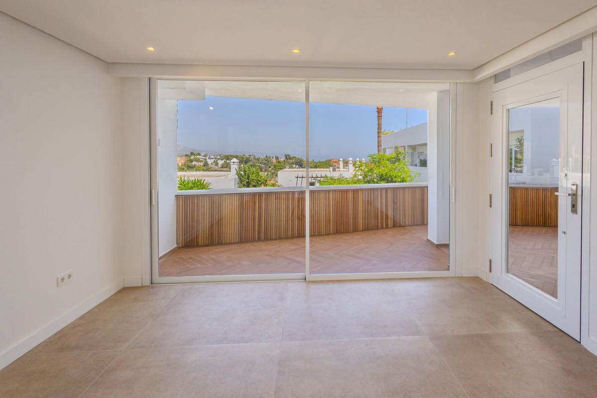 Appartement te koop in Nueva Andalucía | 2 slaapkamers H5143975