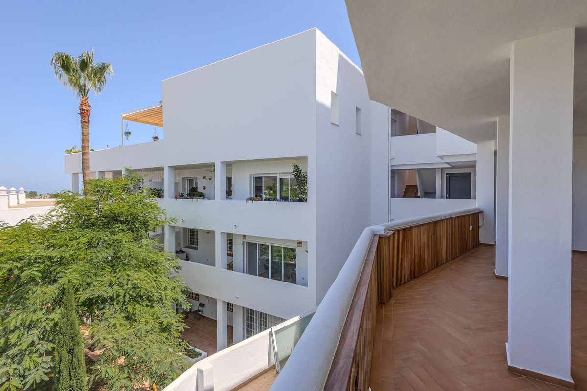 Appartement te koop in Nueva Andalucía | 2 slaapkamers H5143975