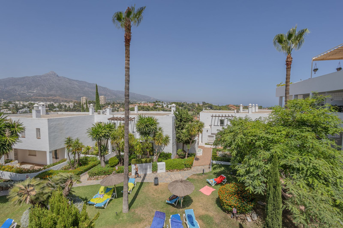Appartement te koop in Nueva Andalucía | 2 slaapkamers H5143975