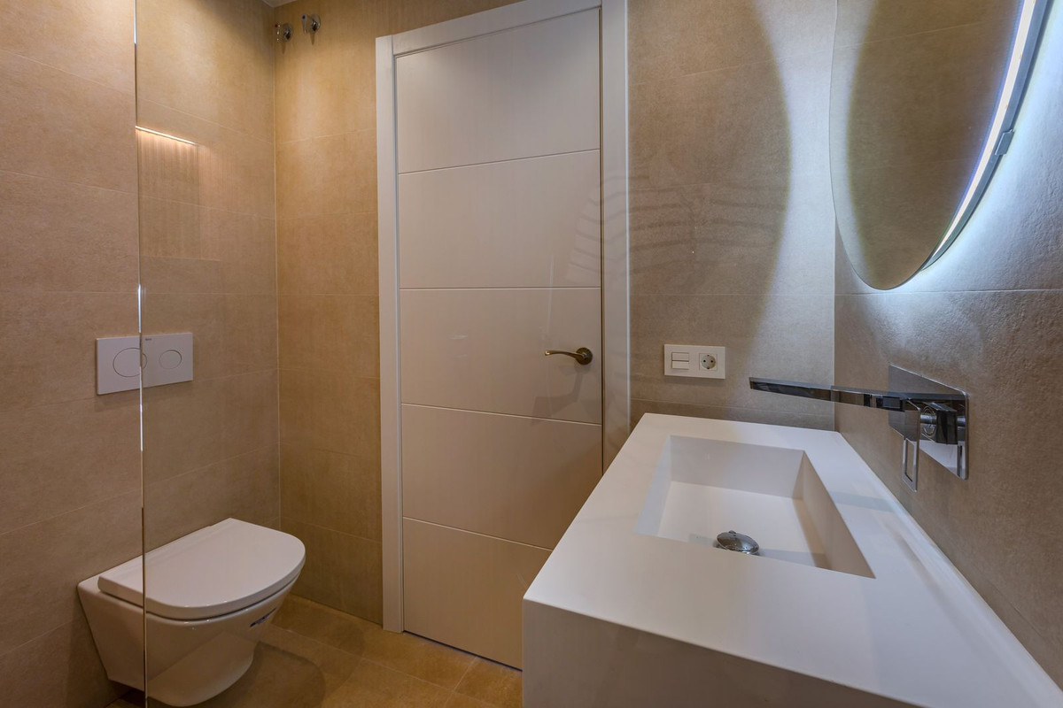 Appartement te koop in Nueva Andalucía | 2 slaapkamers H5143975
