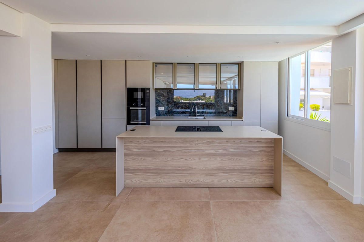 Appartement te koop in Nueva Andalucía | 2 slaapkamers H5143975