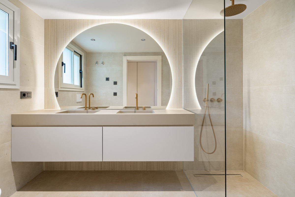 Appartement te koop in Nueva Andalucía | 3 slaapkamers H5144191