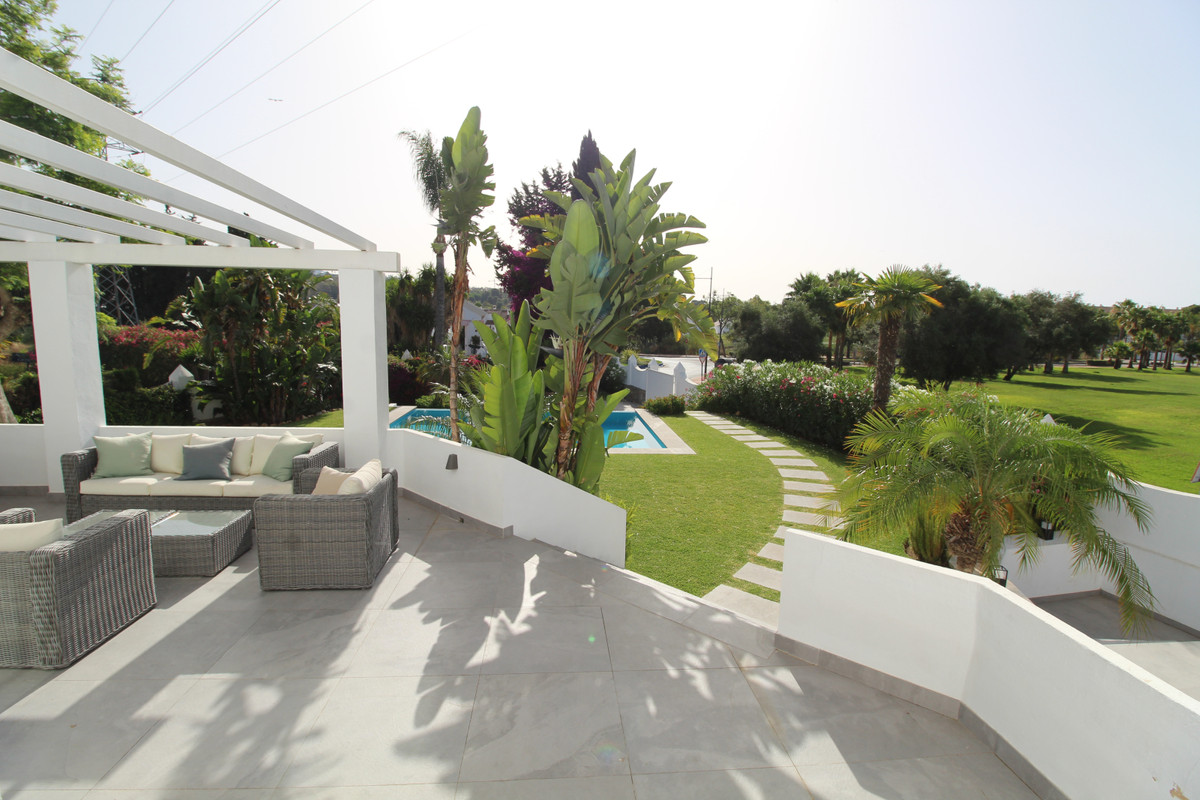 Huis te koop in Nueva Andalucía | 5 slaapkamers H5145193