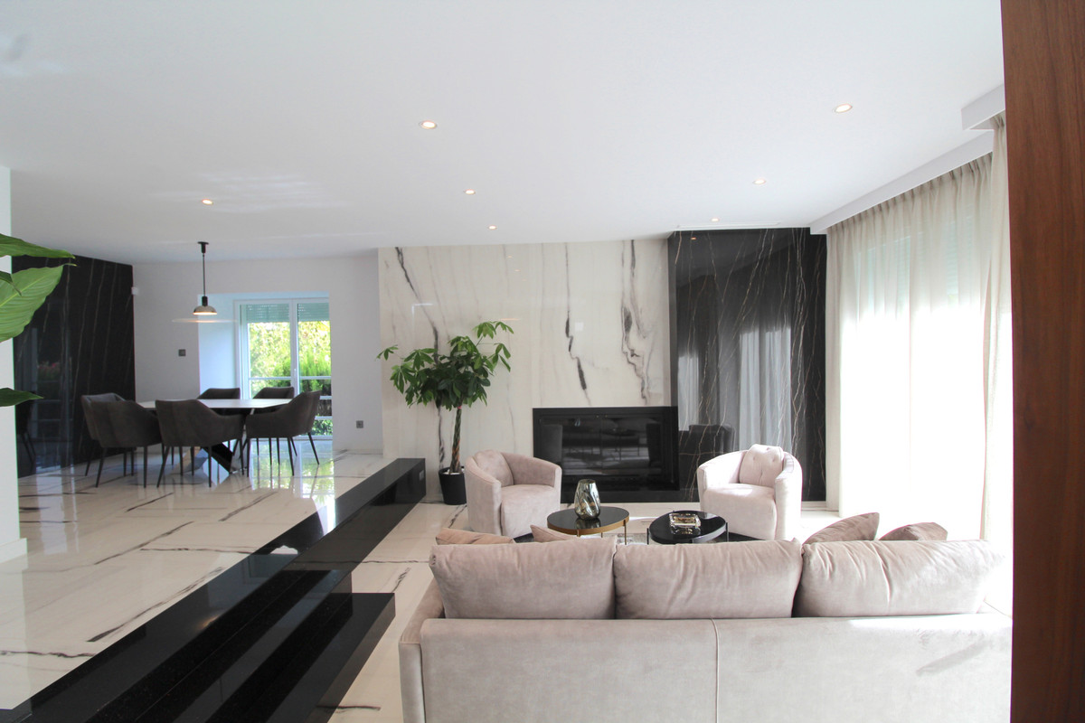Huis te koop in Nueva Andalucía | 5 slaapkamers H5145193