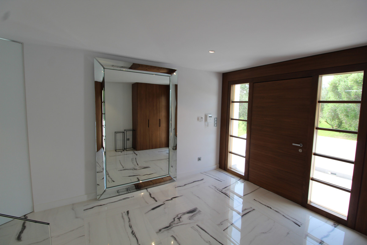 Huis te koop in Nueva Andalucía | 5 slaapkamers H5145193