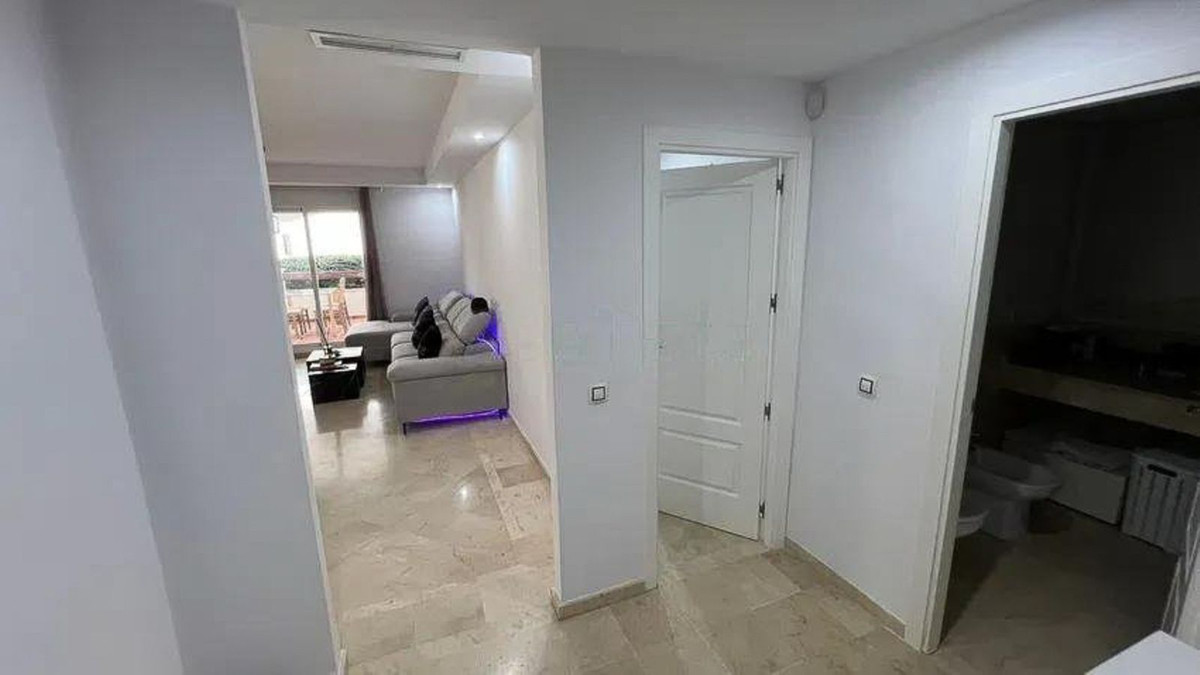 Appartement te koop in Nueva Andalucía | 2 slaapkamers H5147788