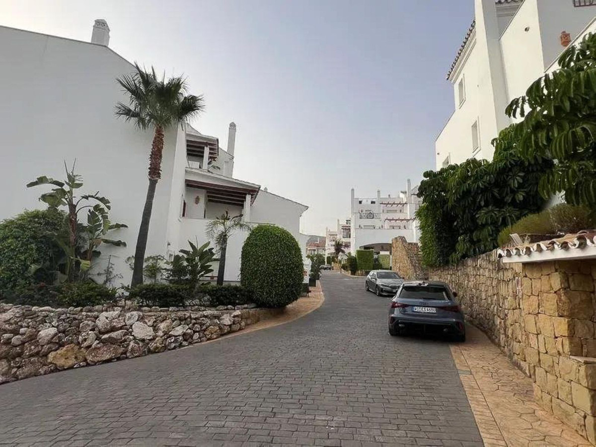 Appartement te koop in Nueva Andalucía | 2 slaapkamers H5147788