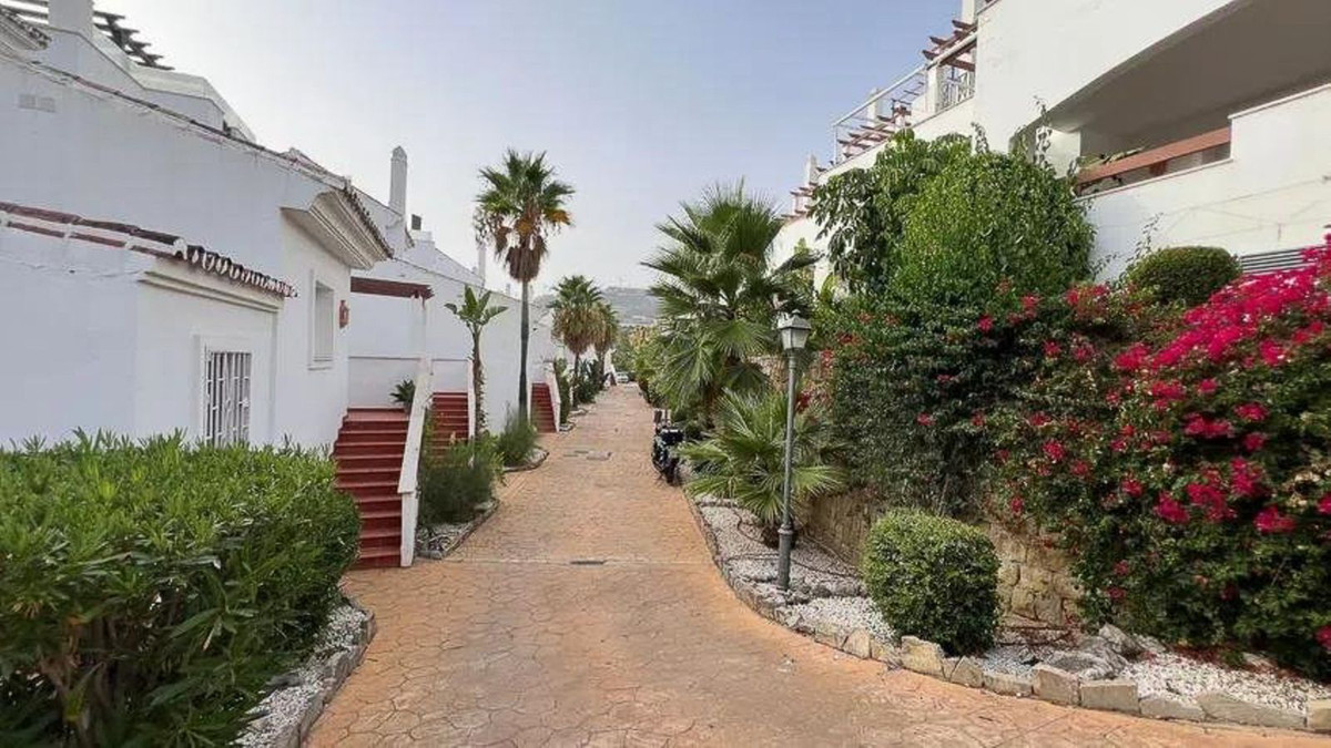 Appartement te koop in Nueva Andalucía | 2 slaapkamers H5147788