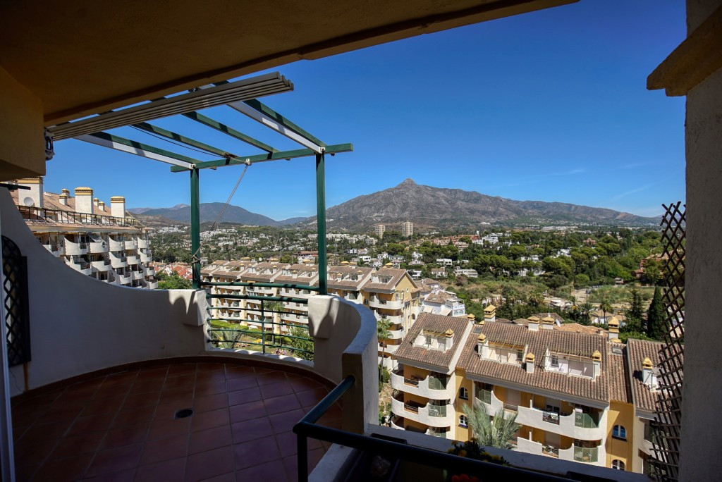 Appartement te koop in Nueva Andalucía | 2 slaapkamers H5150431