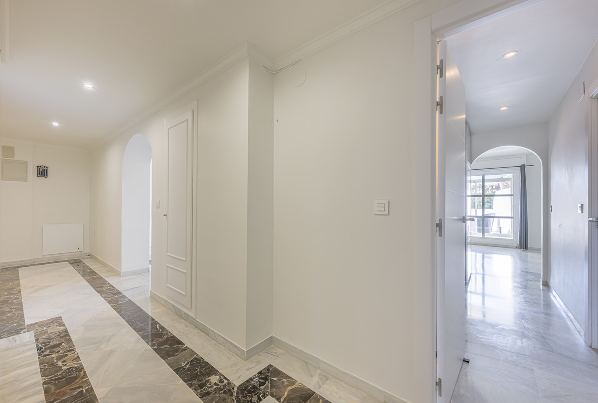 Appartement te koop in Nueva Andalucía | 2 slaapkamers H5150794