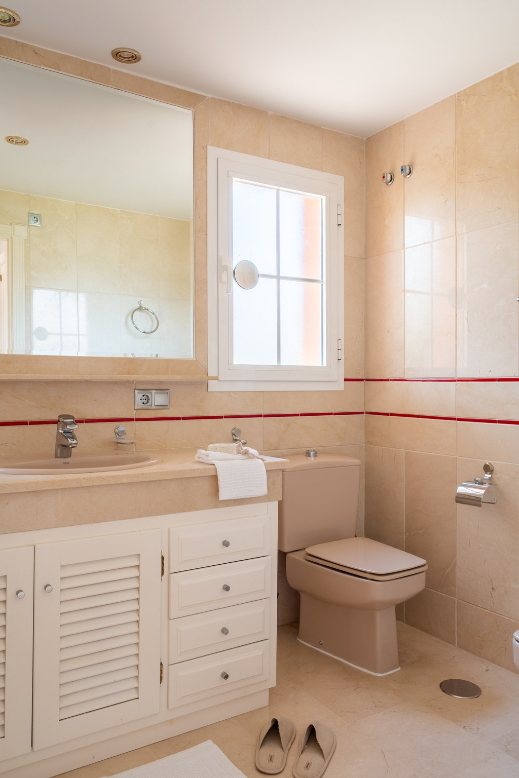 Appartement te koop in Nueva Andalucía | 2 slaapkamers H5152282