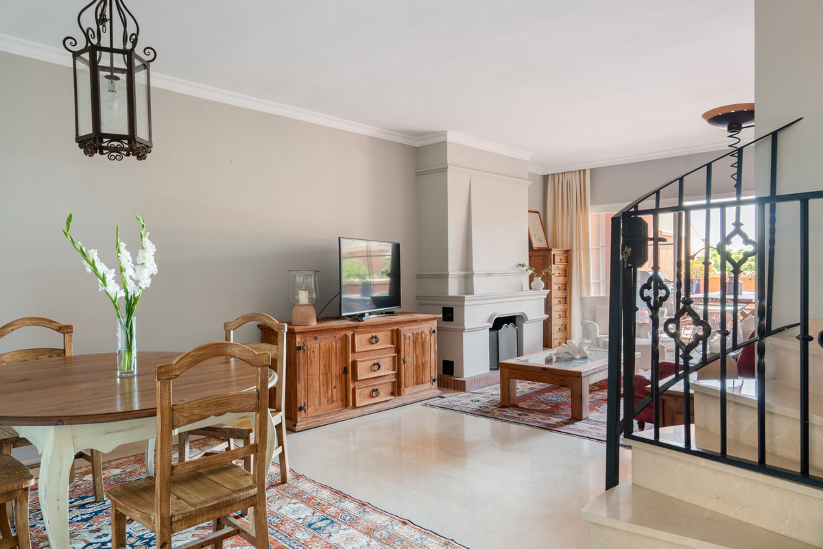 Appartement te koop in Nueva Andalucía | 2 slaapkamers H5152282