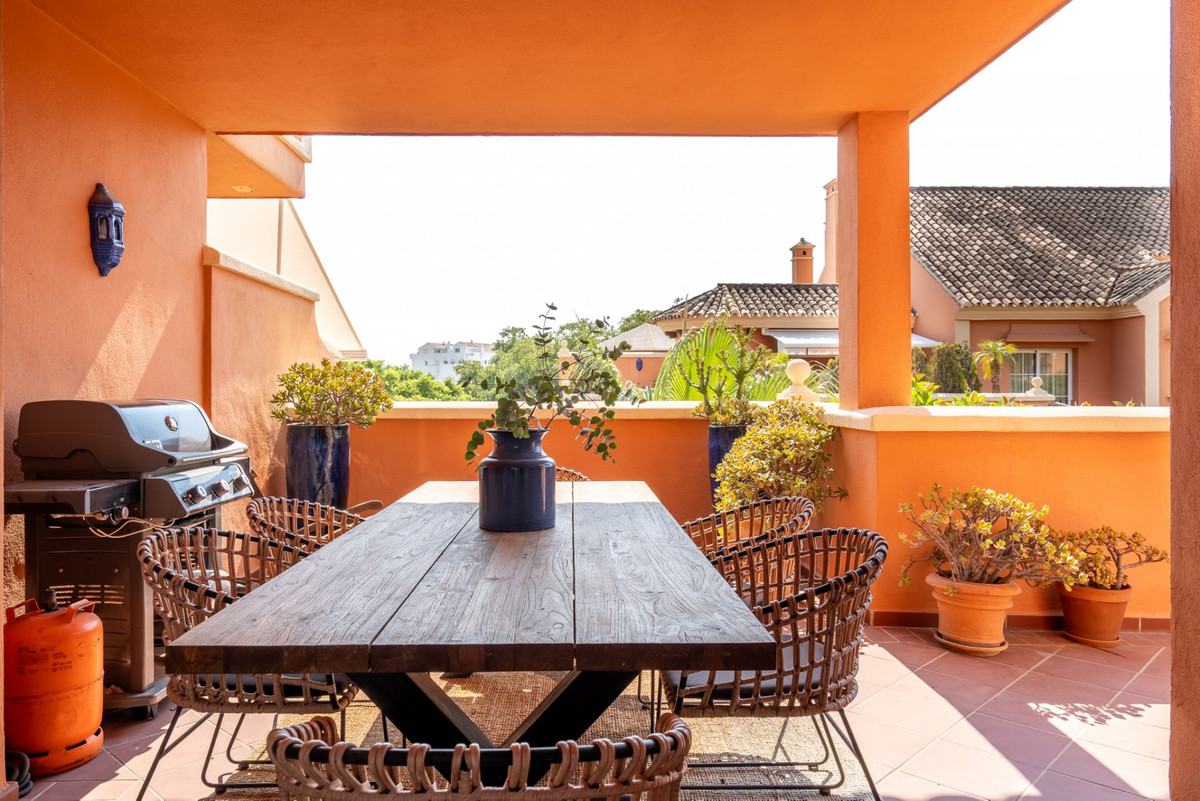 Appartement te koop in Nueva Andalucía | 2 slaapkamers H5152282