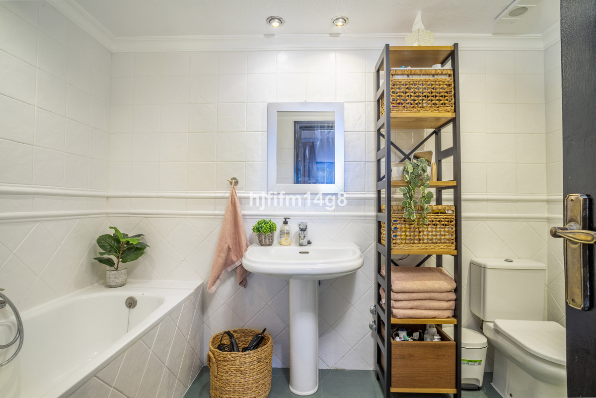 Appartement te koop in Nueva Andalucía | 2 slaapkamers H5153557