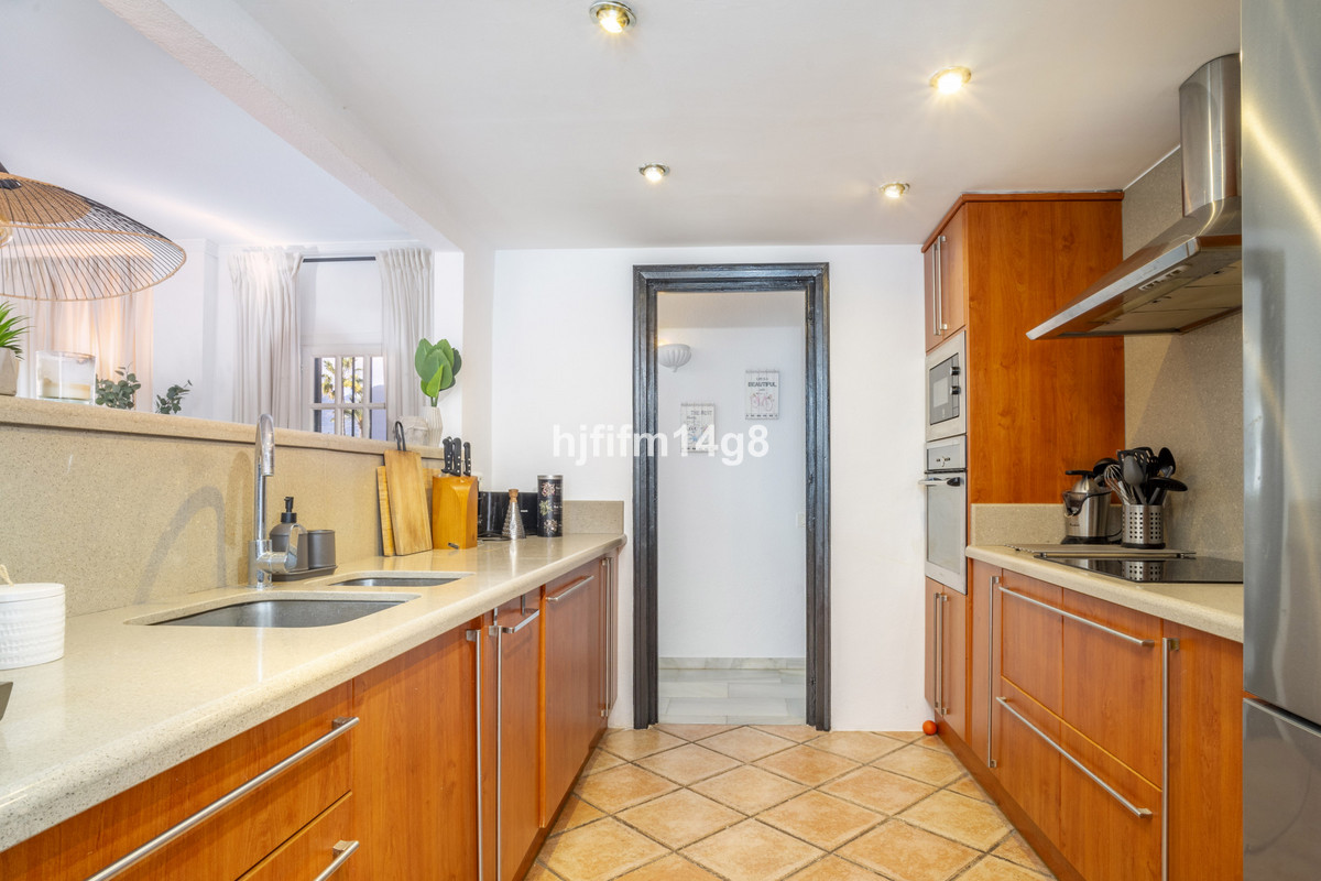 Appartement te koop in Nueva Andalucía | 2 slaapkamers H5153557