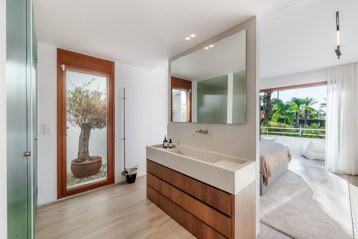 Appartement te koop in Nueva Andalucía | 4 slaapkamers H5155126