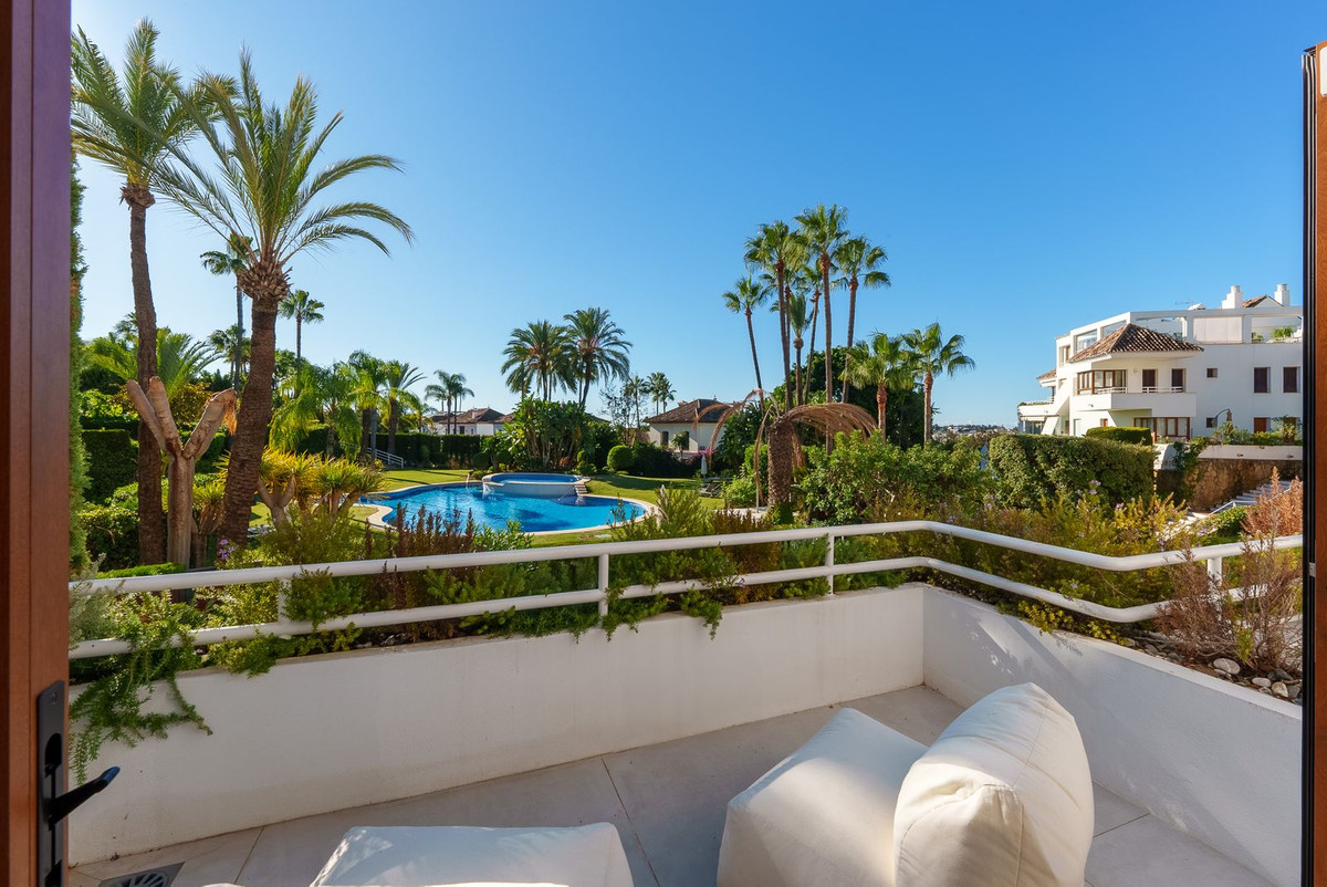 Appartement te koop in Nueva Andalucía | 4 slaapkamers H5155126