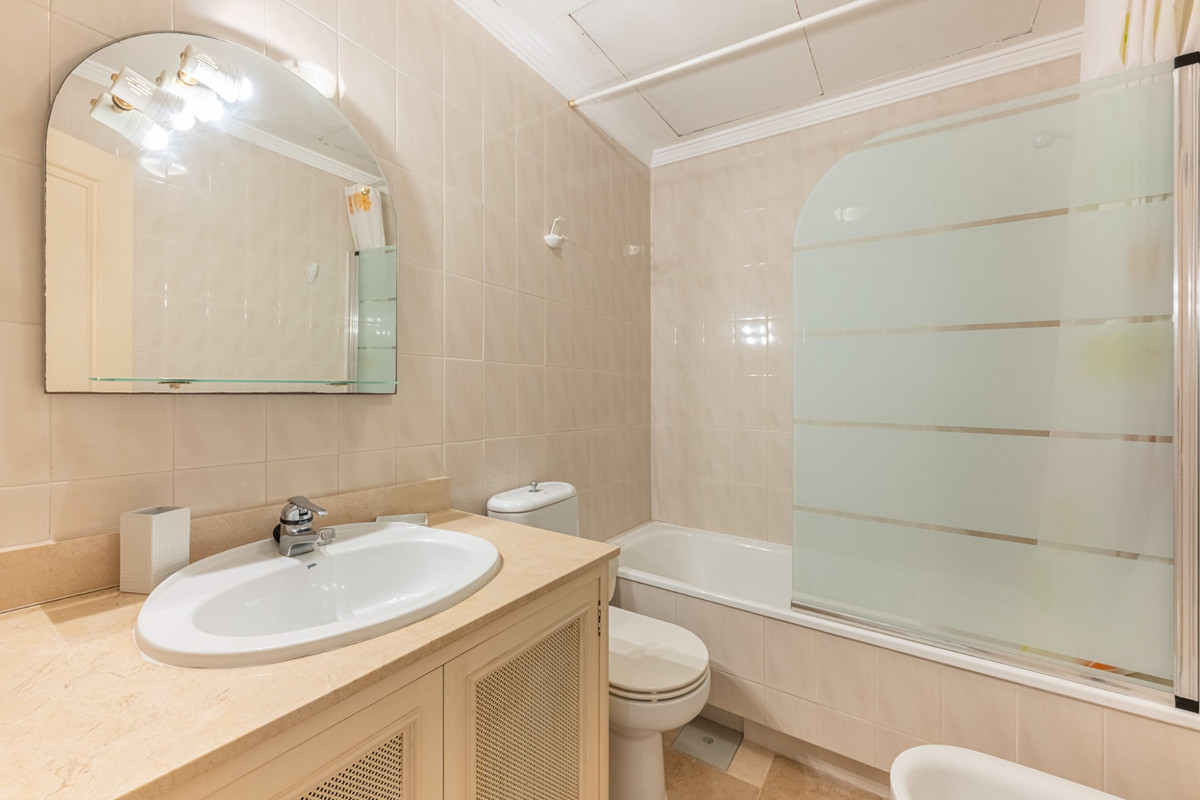 Appartement te koop in Nueva Andalucía | 2 slaapkamers H5155369