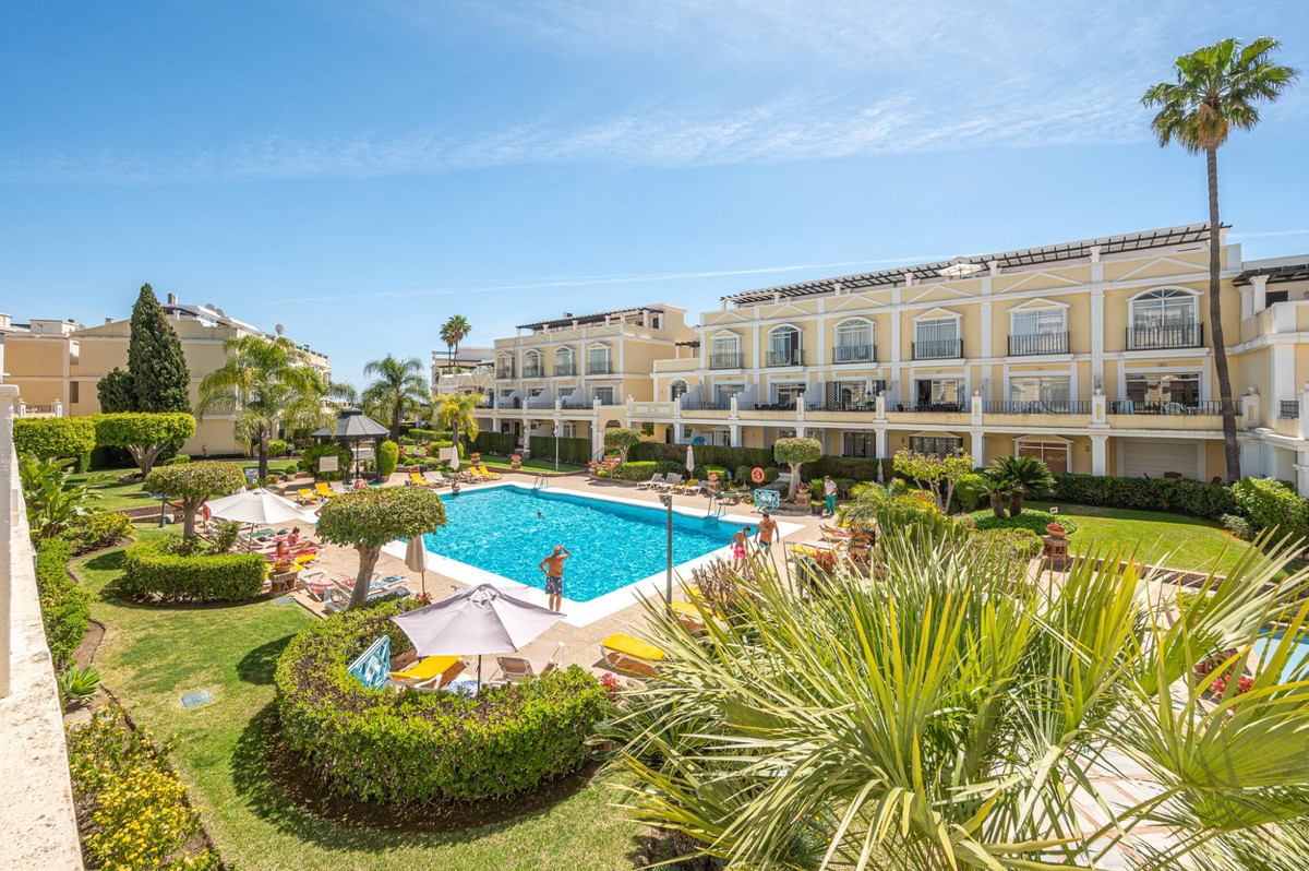 Appartement te koop in Nueva Andalucía | 2 slaapkamers H5155369