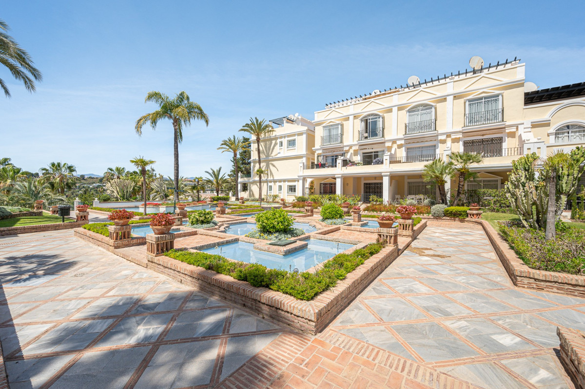 Appartement te koop in Nueva Andalucía | 2 slaapkamers H5155369