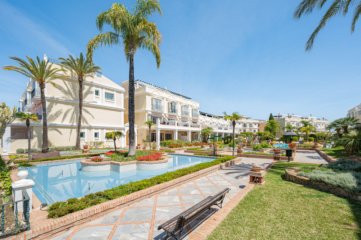 Appartement te koop in Nueva Andalucía | 2 slaapkamers H5155369