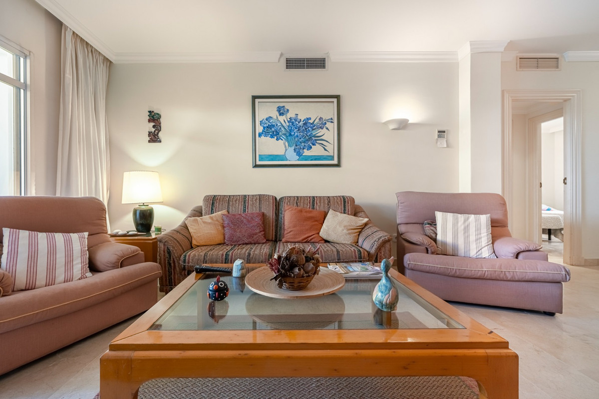Appartement te koop in Nueva Andalucía | 2 slaapkamers H5155369