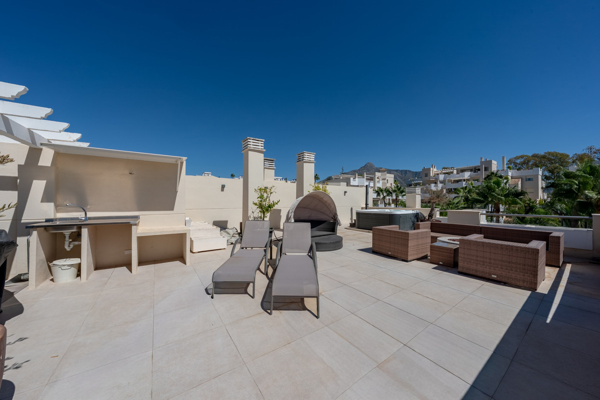 Appartement te koop in Nueva Andalucía | 3 slaapkamers H5155405