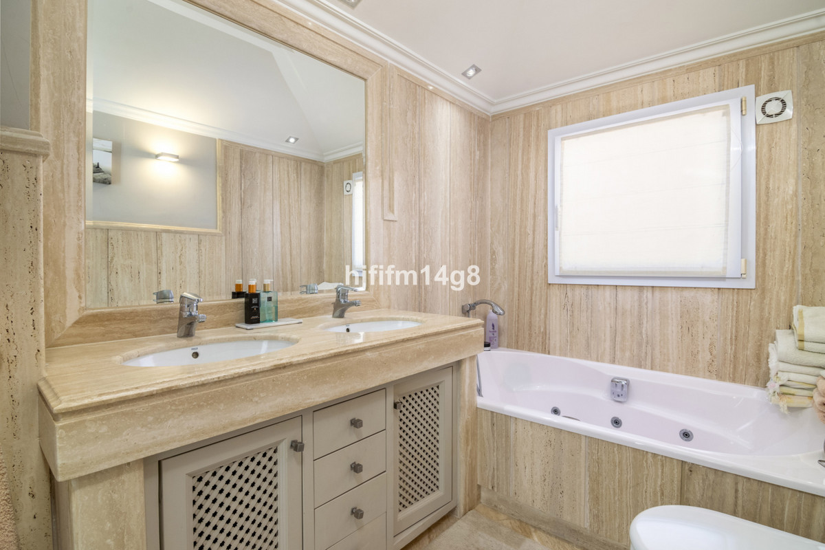 Appartement te koop in Nueva Andalucía | 3 slaapkamers H5159743