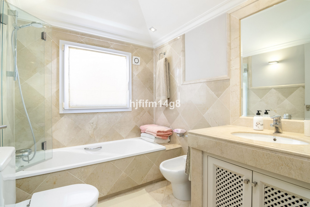 Appartement te koop in Nueva Andalucía | 3 slaapkamers H5159743