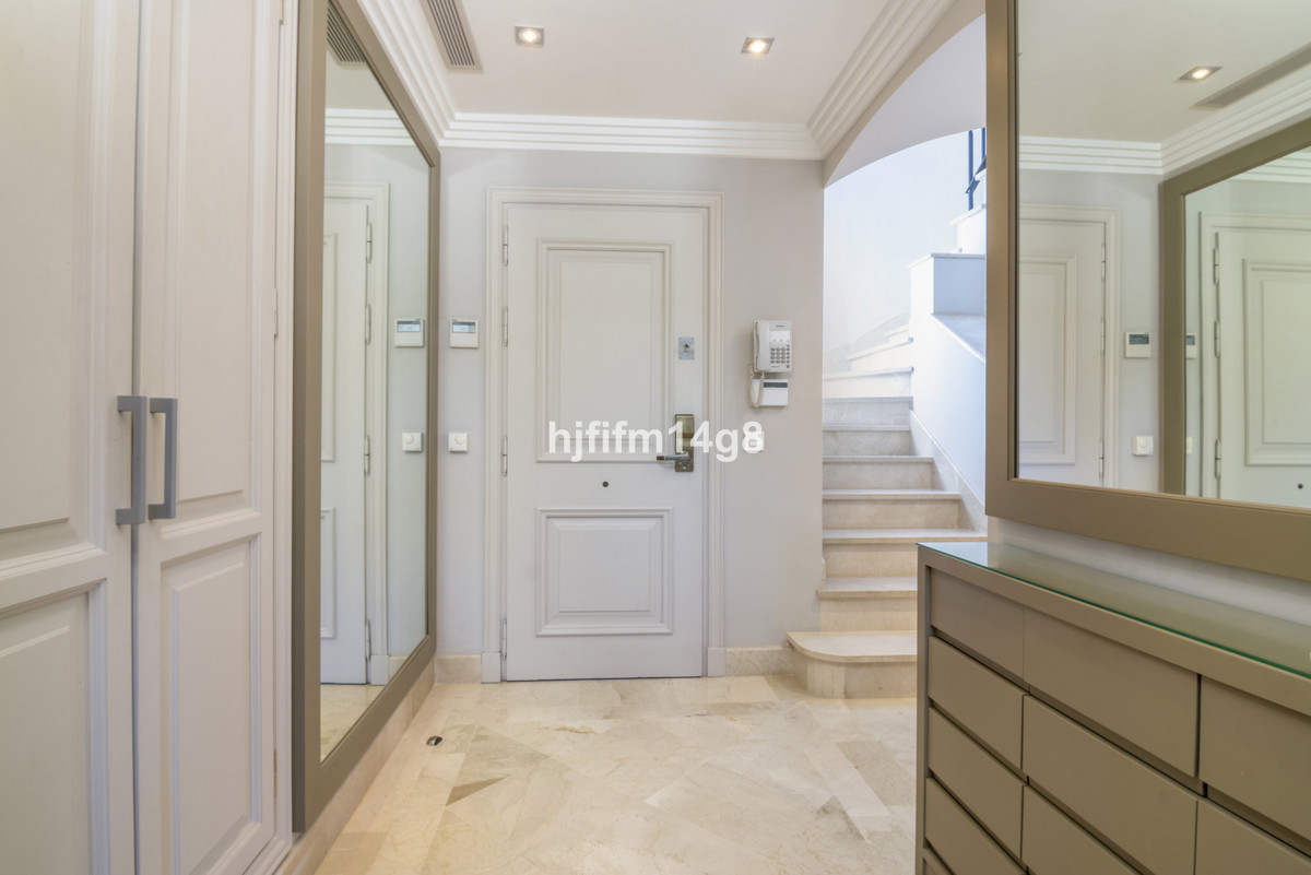 Appartement te koop in Nueva Andalucía | 3 slaapkamers H5159743
