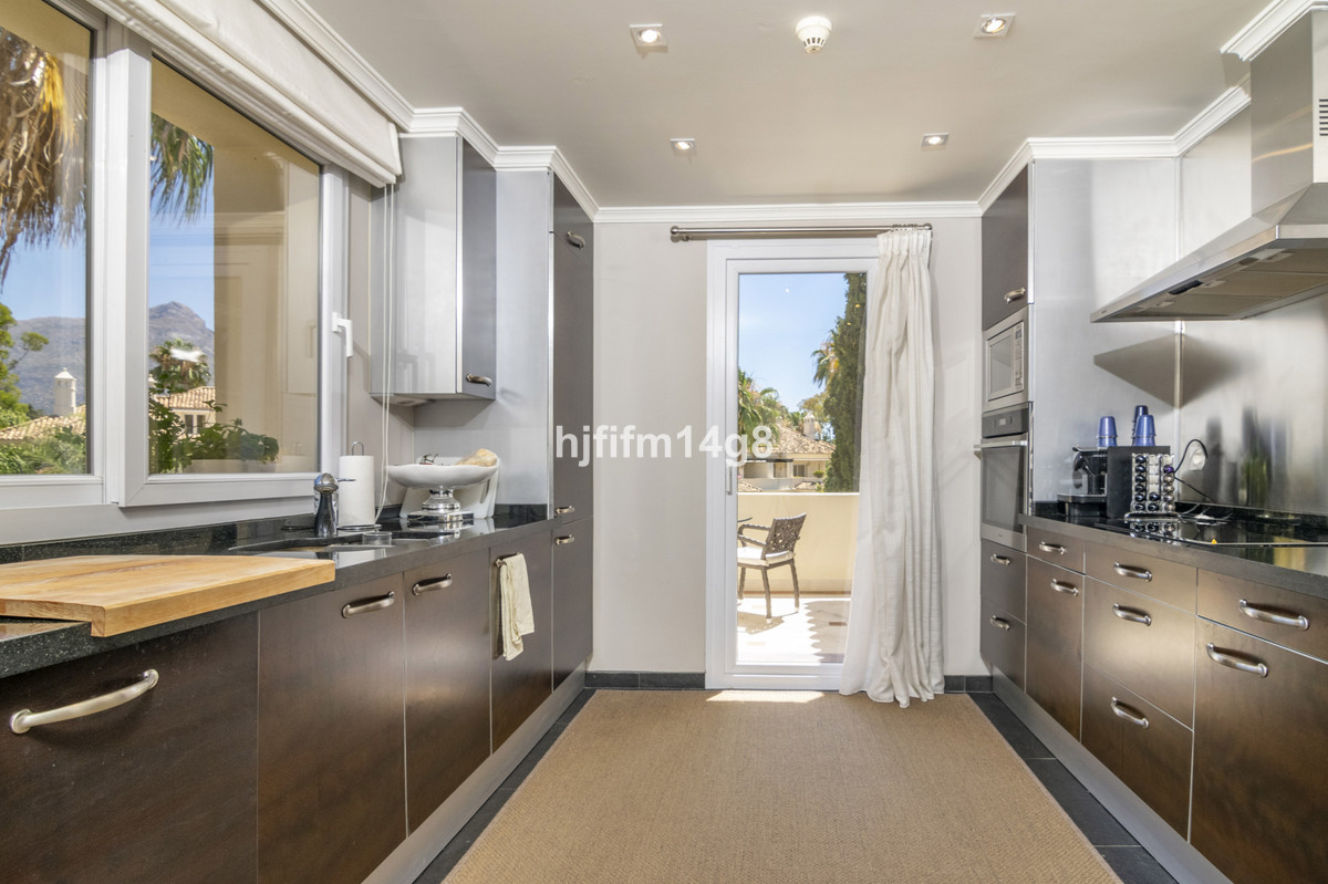 Appartement te koop in Nueva Andalucía | 3 slaapkamers H5159743
