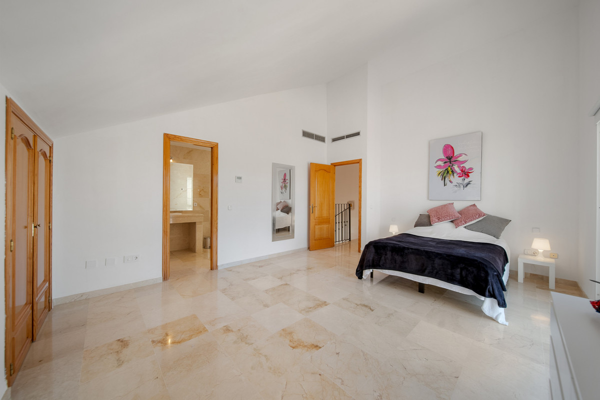 Appartement te koop in Nueva Andalucía | 3 slaapkamers H5160301