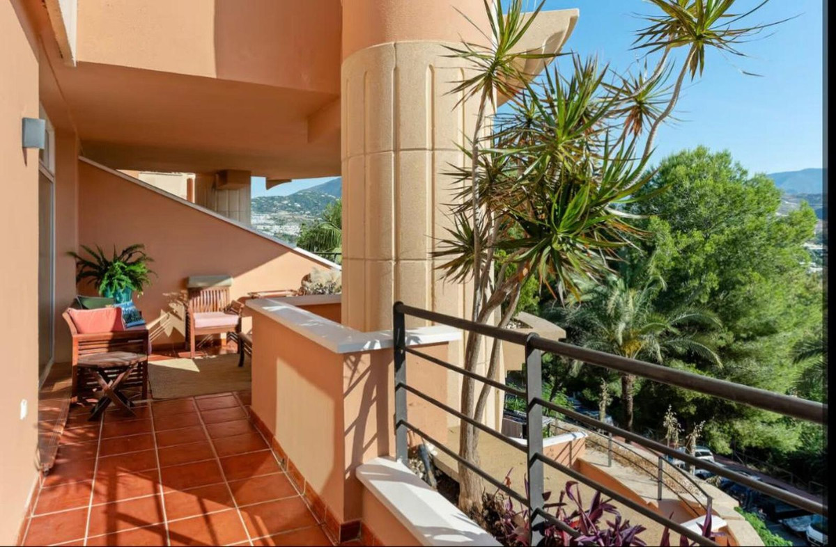 Appartement te koop in Nueva Andalucía | 2 slaapkamers H5200120