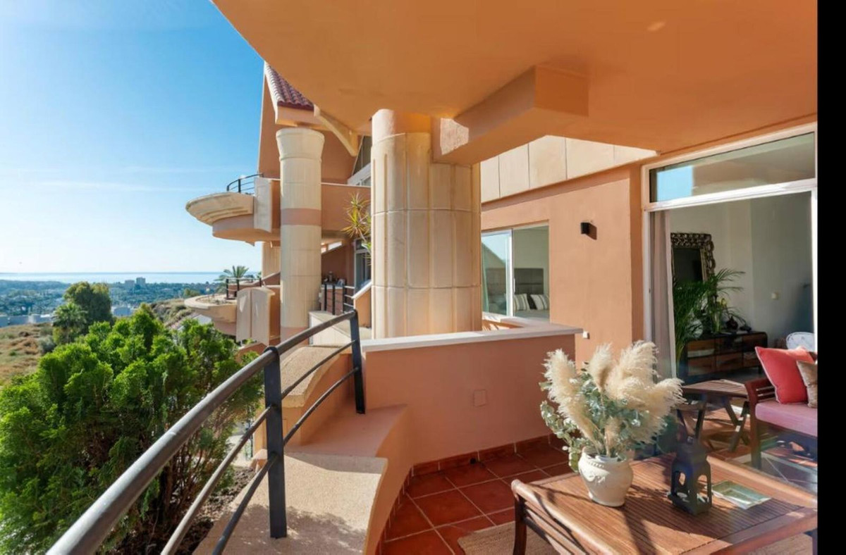 Appartement te koop in Nueva Andalucía | 2 slaapkamers H5200120