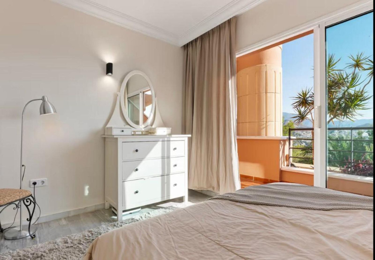 Appartement te koop in Nueva Andalucía | 2 slaapkamers H5200120