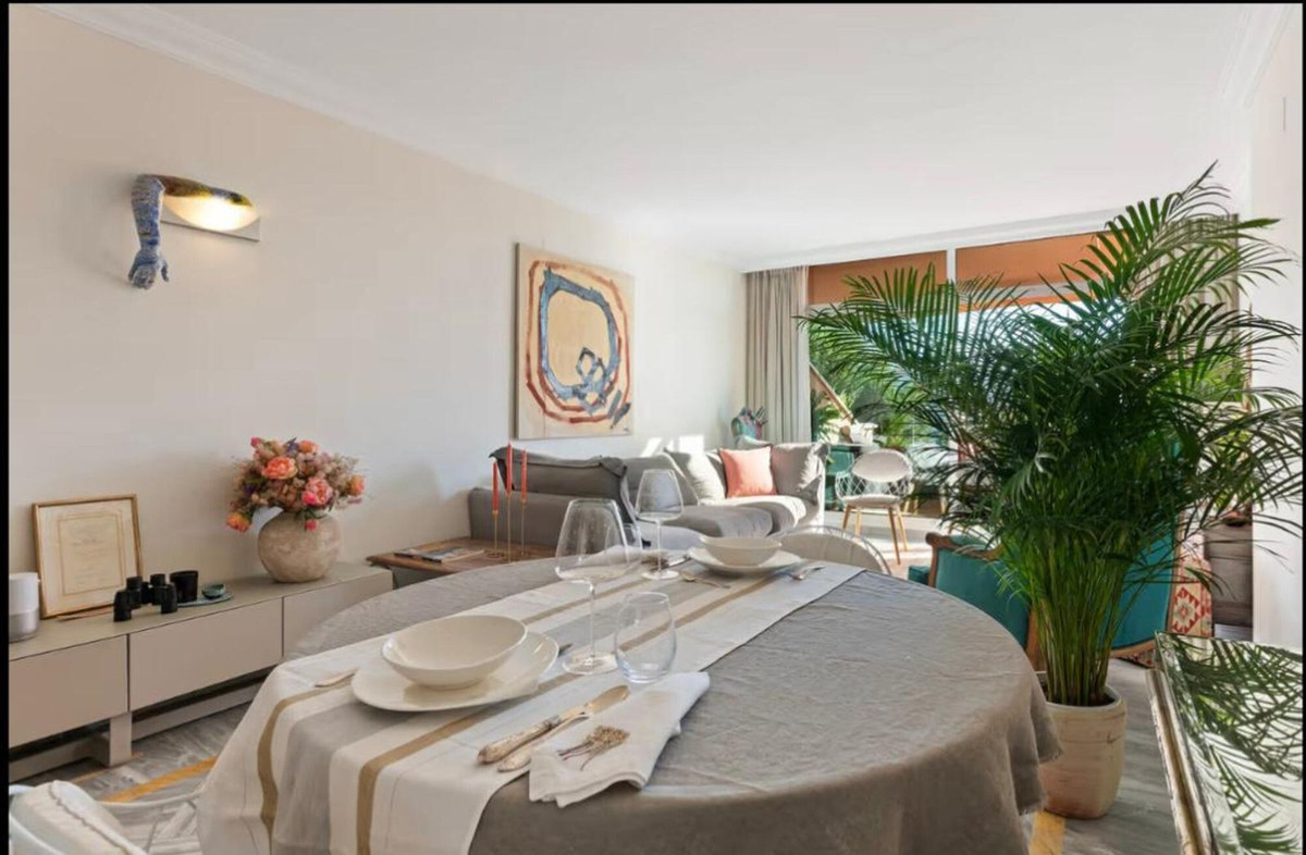 Appartement te koop in Nueva Andalucía | 2 slaapkamers H5200120